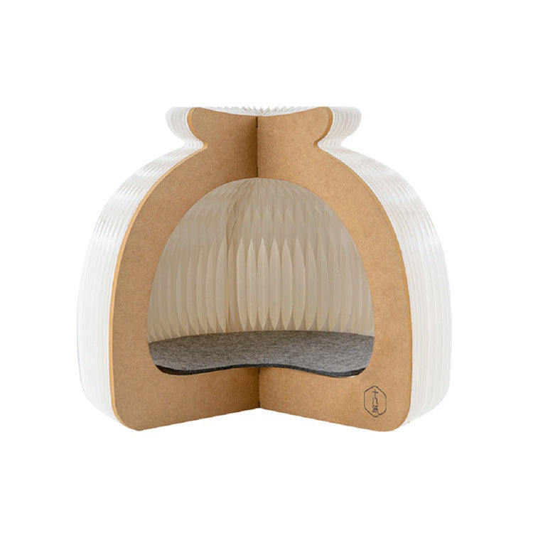 Enclosed Cat House Can Be Used In All Seasons To Keep Warm In Winter