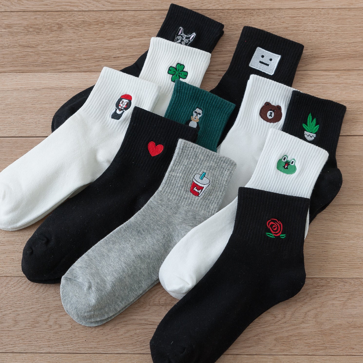 Cartoon embroidery socks